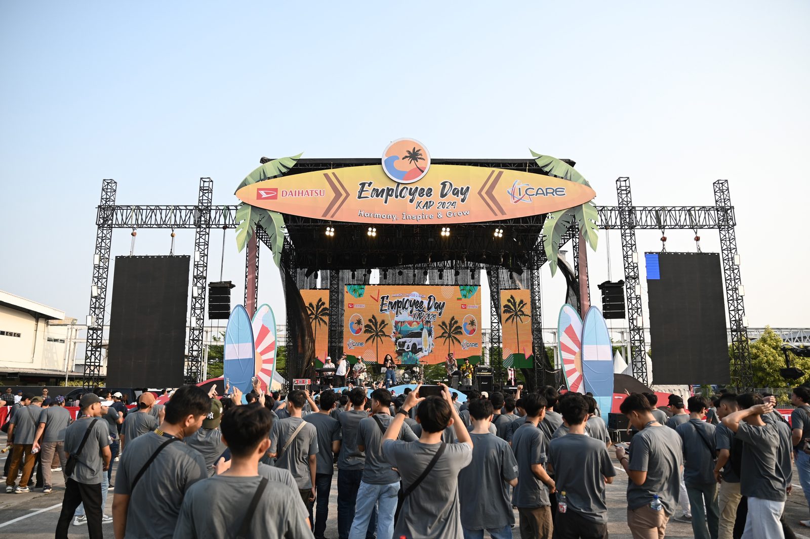 Astra Daihatsu Employee Day & Private Concert